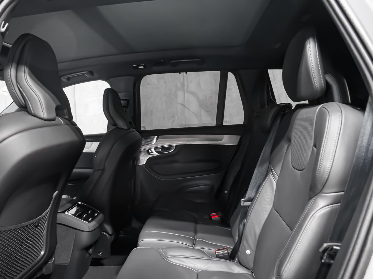 2027 Volvo XC90 Ultra Black Edition 7-Seater-17