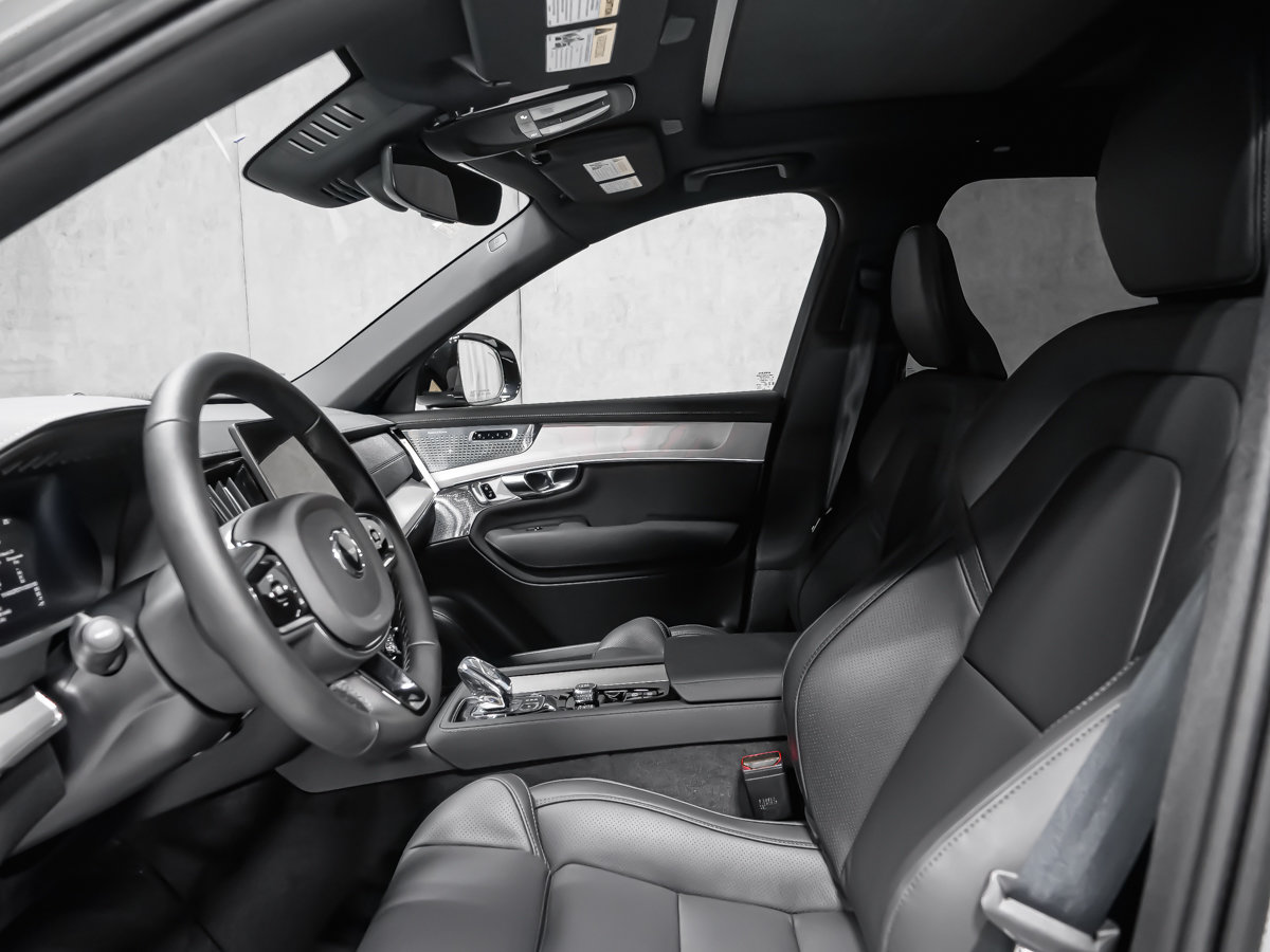 2027 Volvo XC90 Ultra Black Edition 7-Seater-16