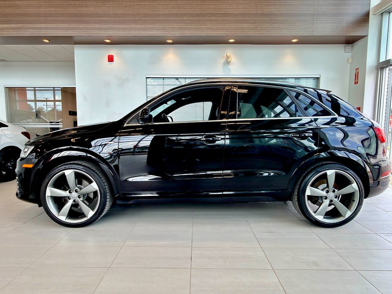 Audi Q3 Technik 2016-9