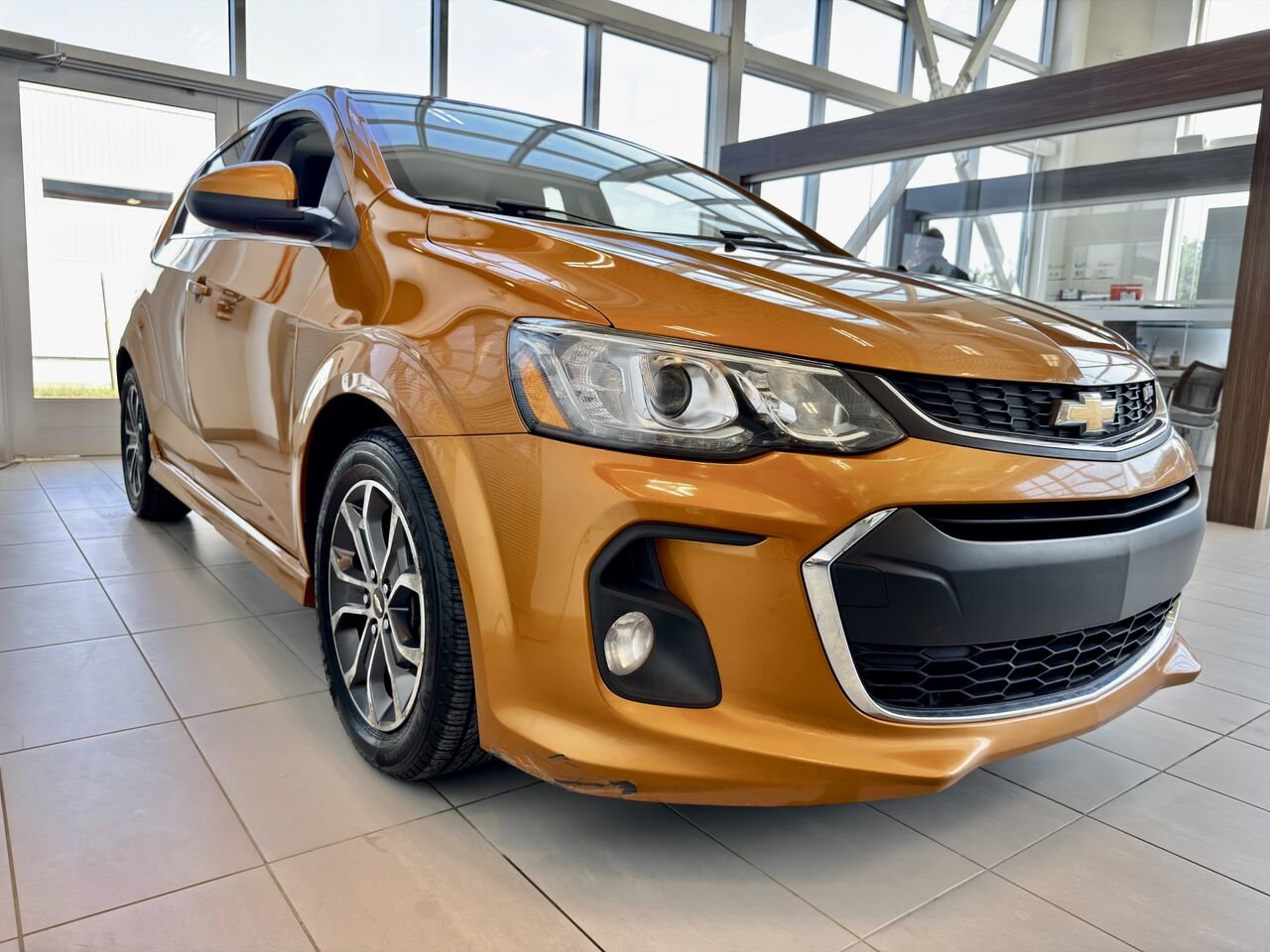 2017 Chevrolet Sonic LT  hayon 5 portes BA-6