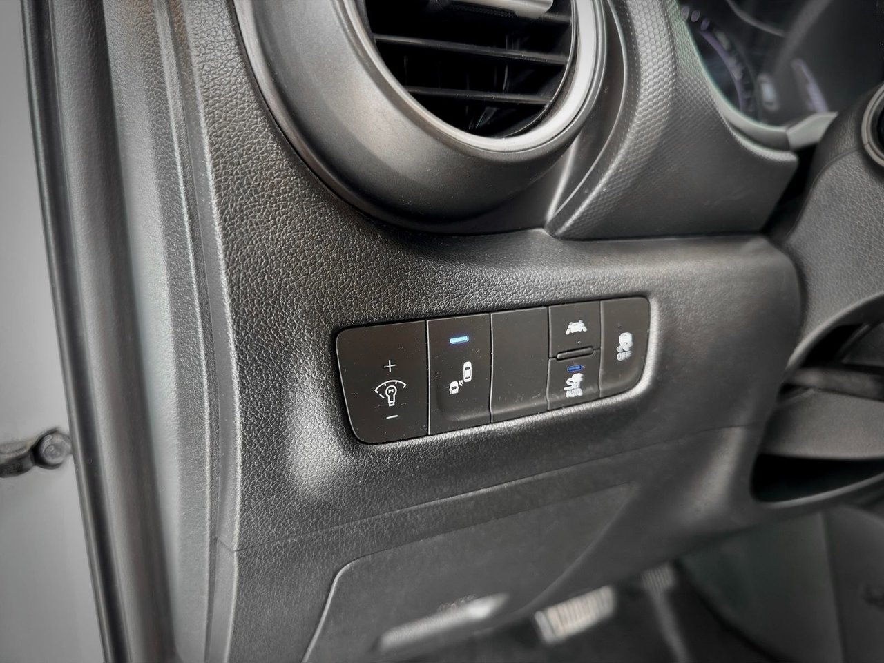 2021 Hyundai Kona Electric Preferred-29