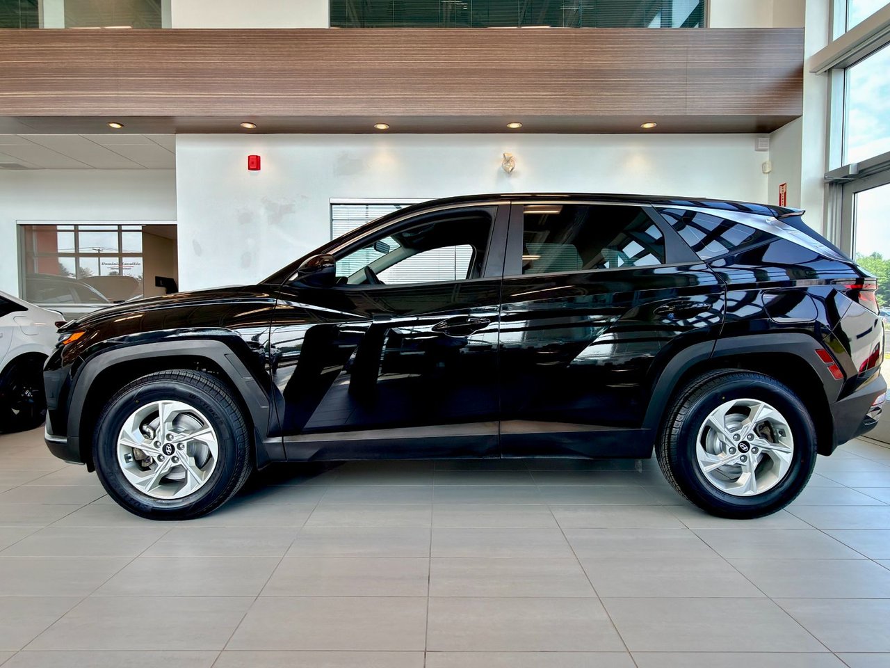 2022 Hyundai Tucson Essential-7