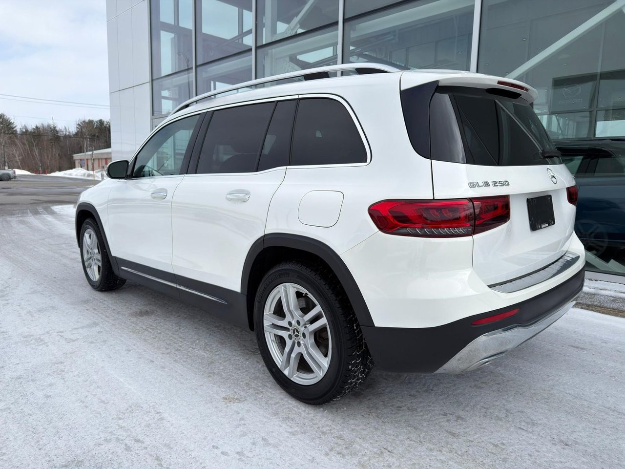 Mercedes-Benz GLB 250 2021-9