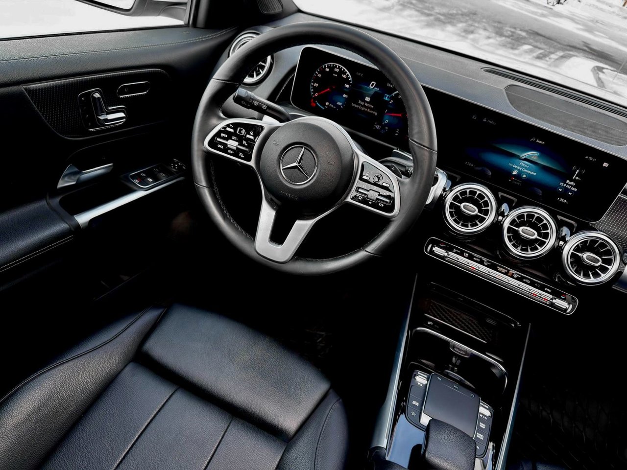 Mercedes-Benz GLB 250 2021-23