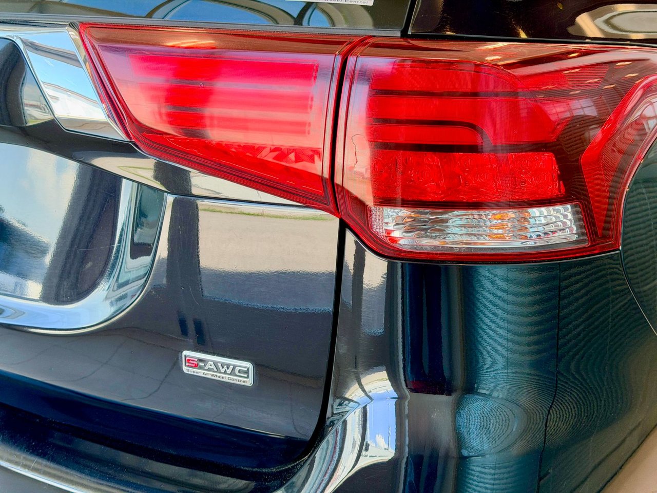 2020 Mitsubishi Outlander PHEV SE-AWD-11