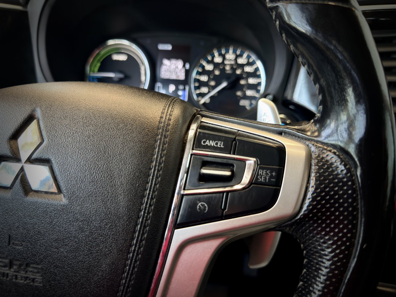 2020 Mitsubishi Outlander PHEV SE-AWD-27