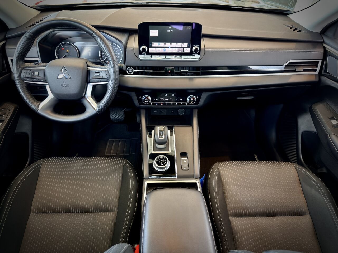 Mitsubishi Outlander SE S-AWC 2024-16