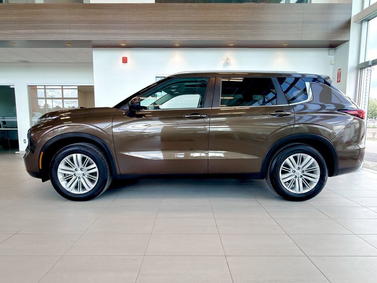 Mitsubishi Outlander SE S-AWC 2024-7