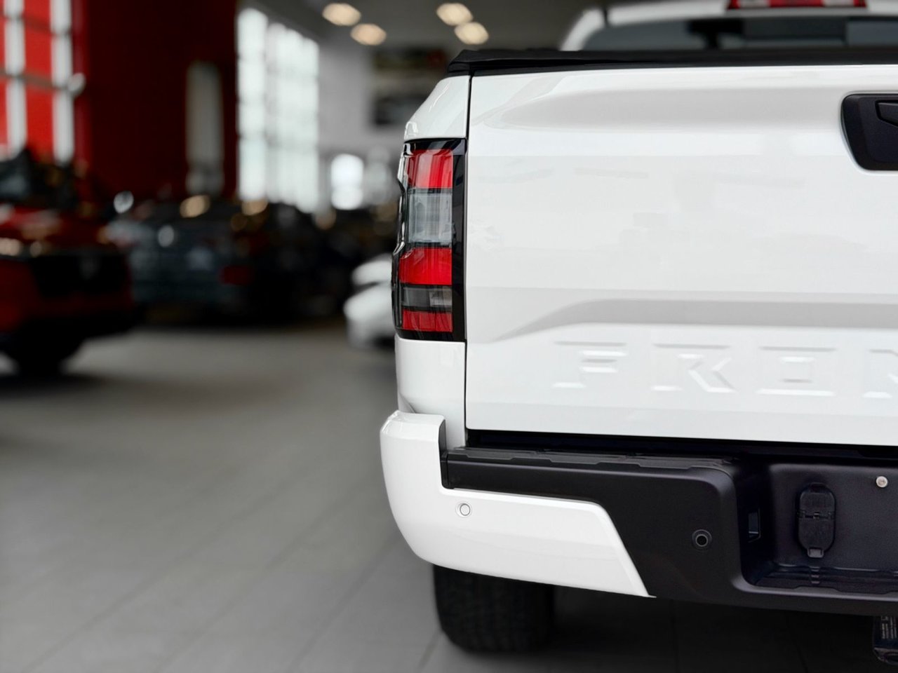 Nissan Frontier SV 2023-8