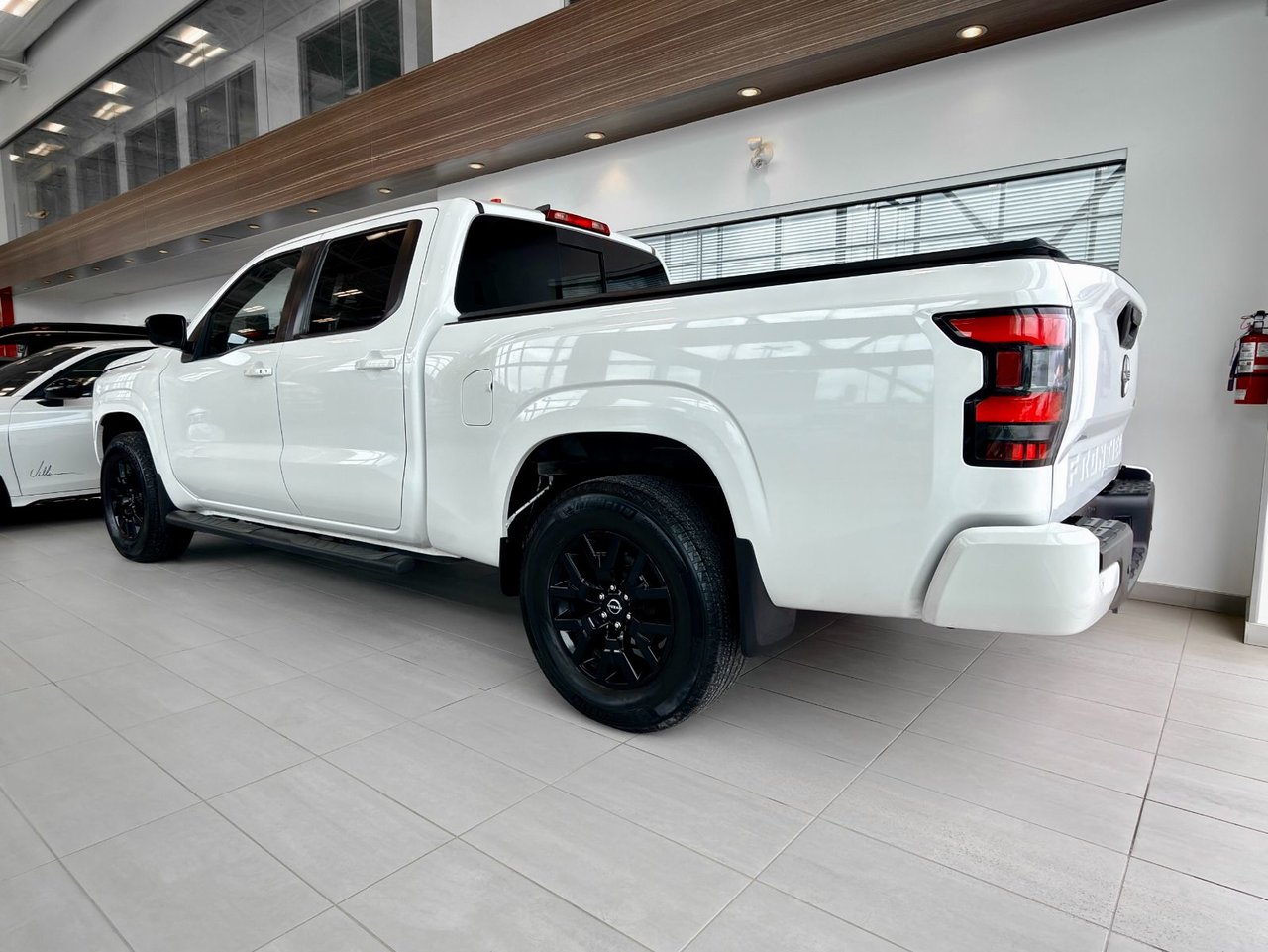 Nissan Frontier SV 2023-5