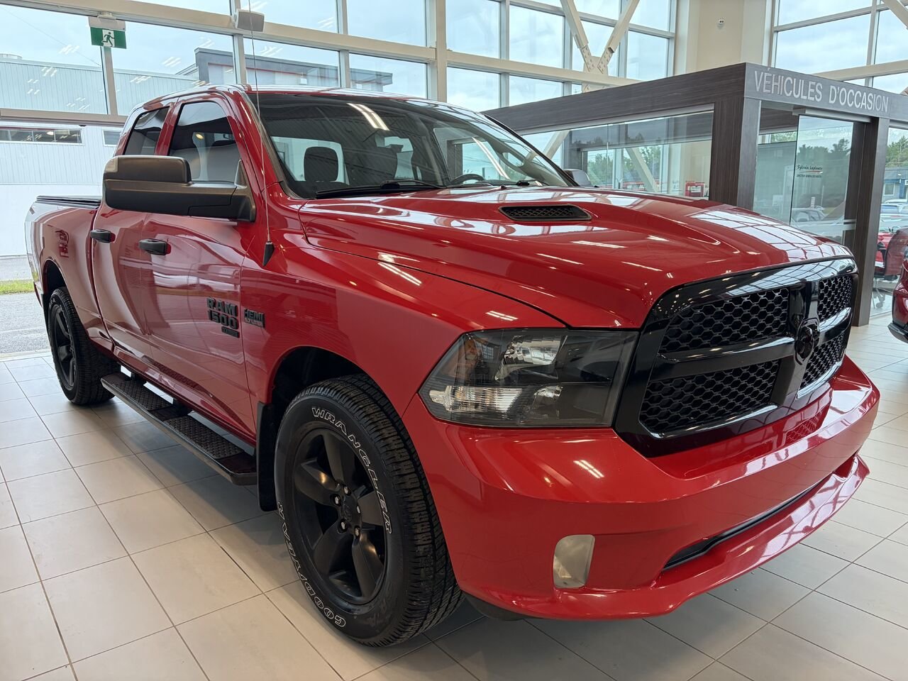 Ram 1500 Classic Express Quad Cab 4x4 caisse de 6 pi 4 po 2021-3