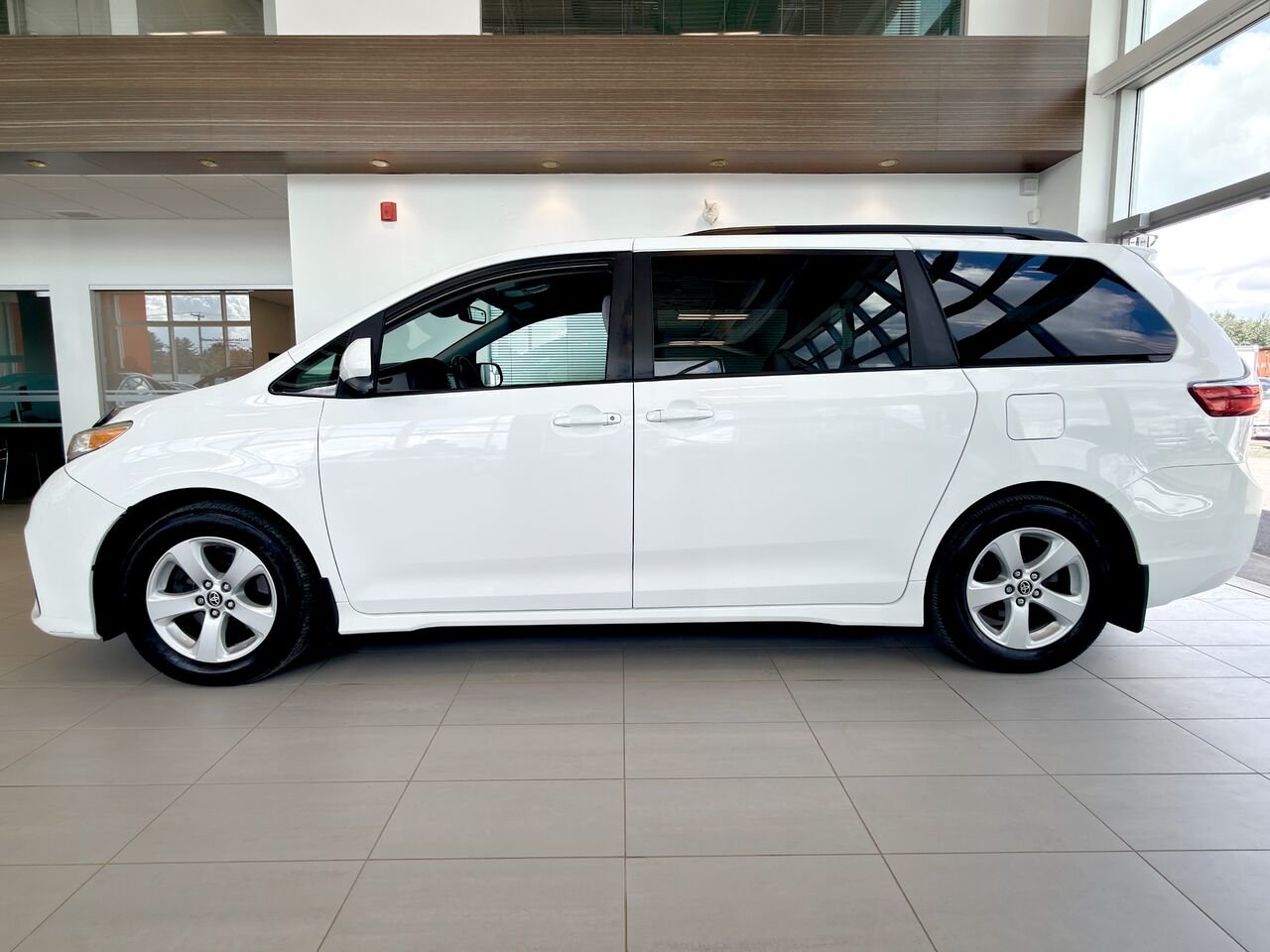 2020 Toyota Sienna LE Traction Avant-7