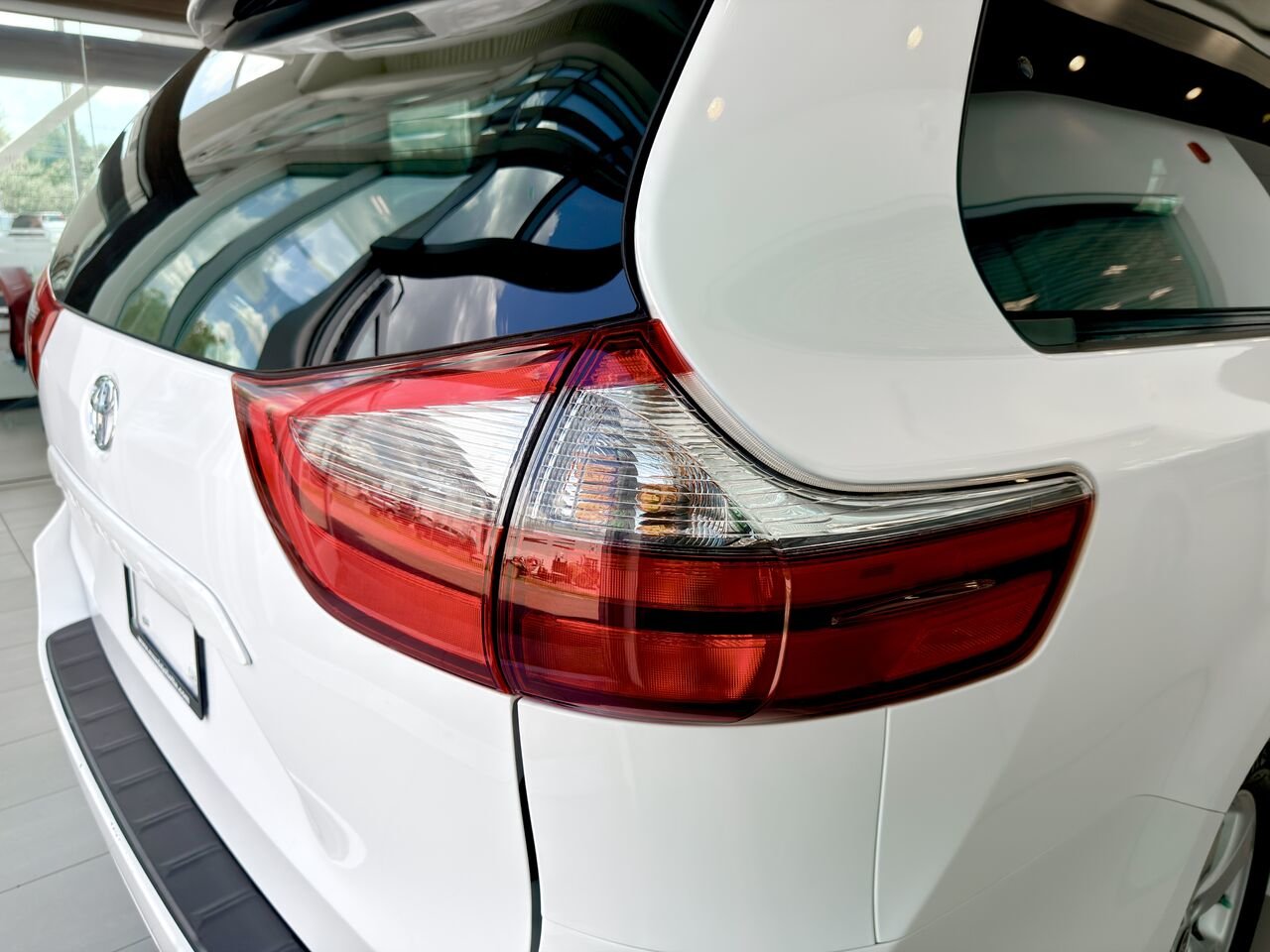 2020 Toyota Sienna LE Traction Avant-8