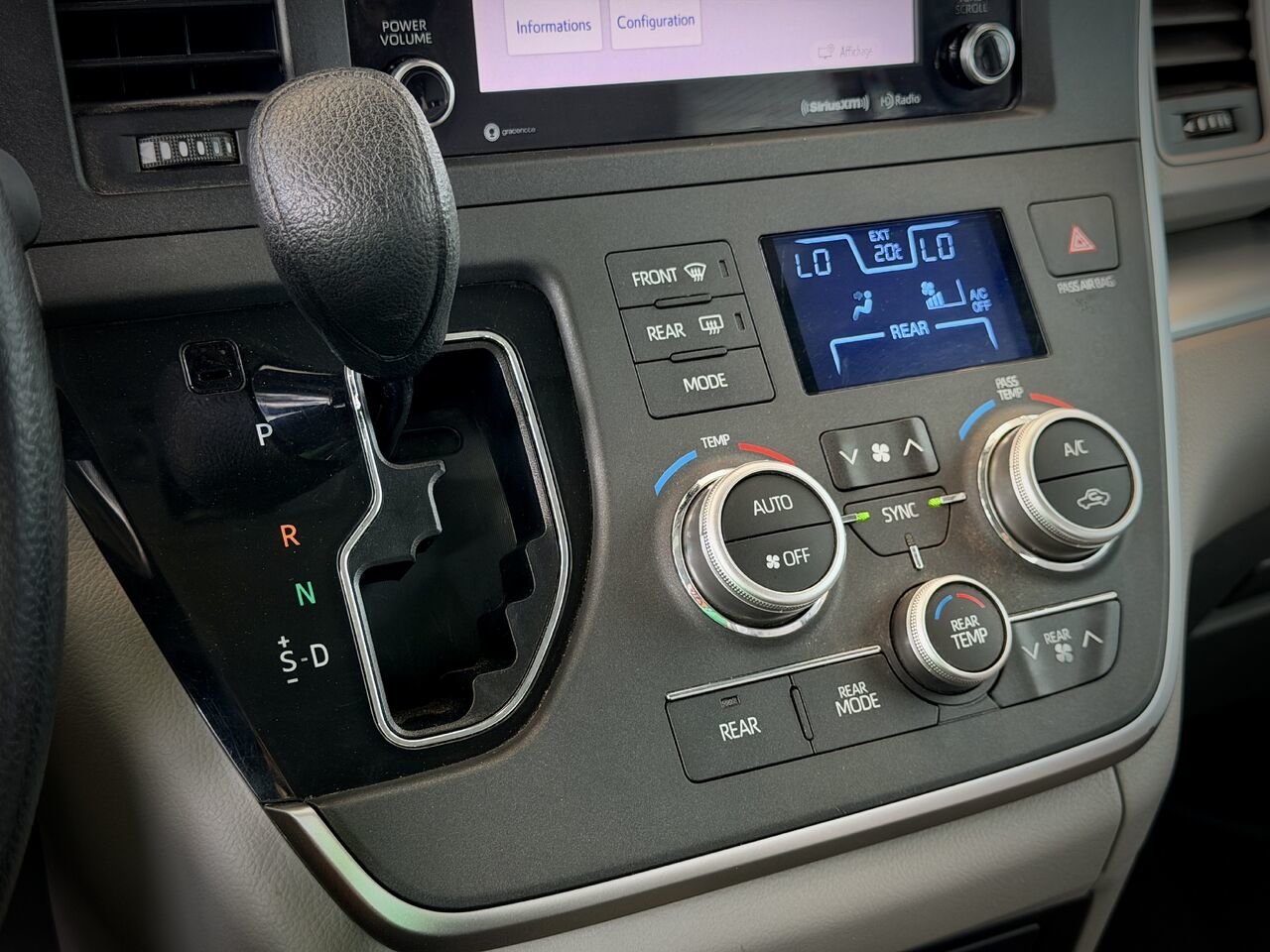 2020 Toyota Sienna LE Traction Avant-27