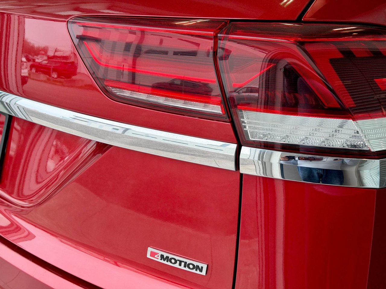 2021 Volkswagen Atlas Cross Sport Highline-13