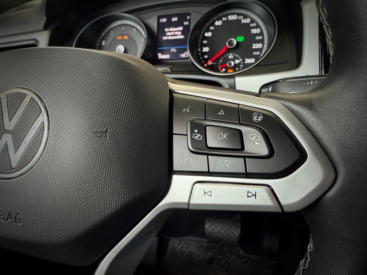 2021 Volkswagen Atlas Cross Sport Highline-26