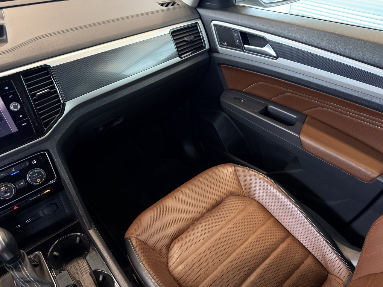 2021 Volkswagen Atlas Execline-26