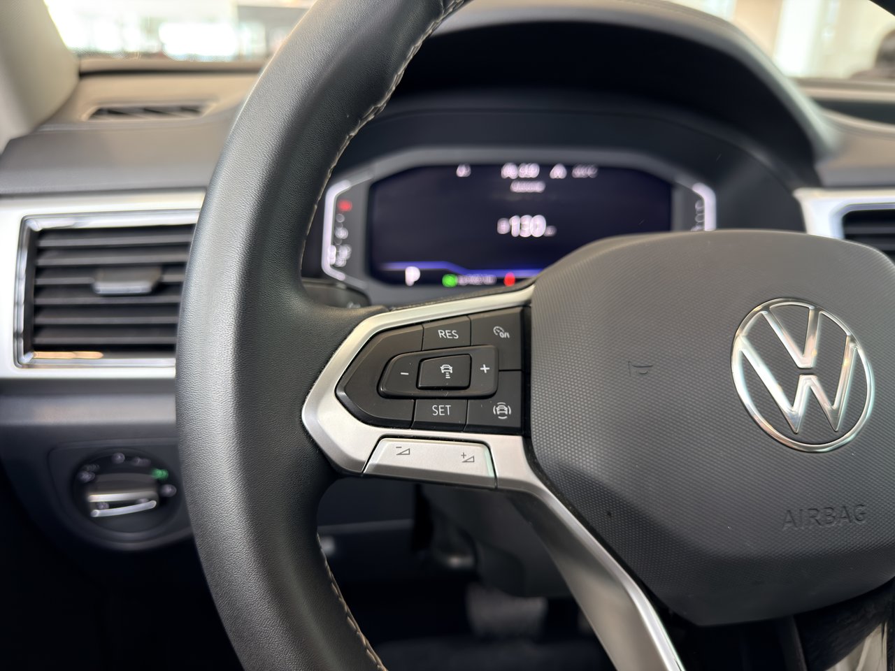 Volkswagen Atlas Highline 2022-28