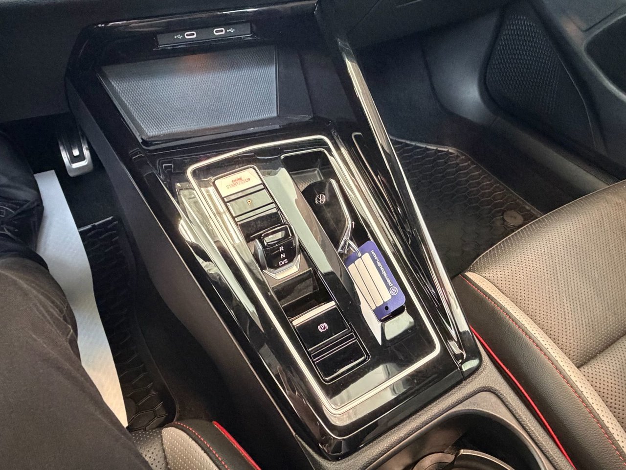2024 Volkswagen Golf GTI Performance-9