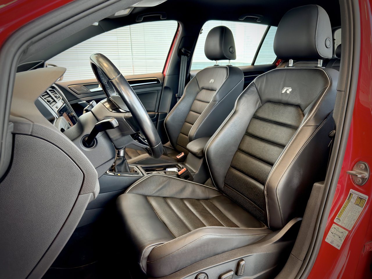 2019 Volkswagen Golf R-20