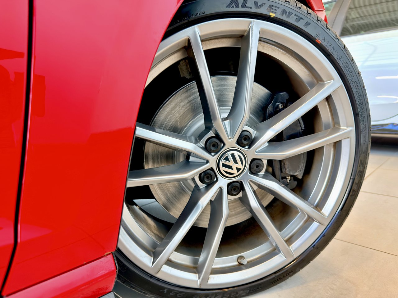 2019 Volkswagen Golf R-15