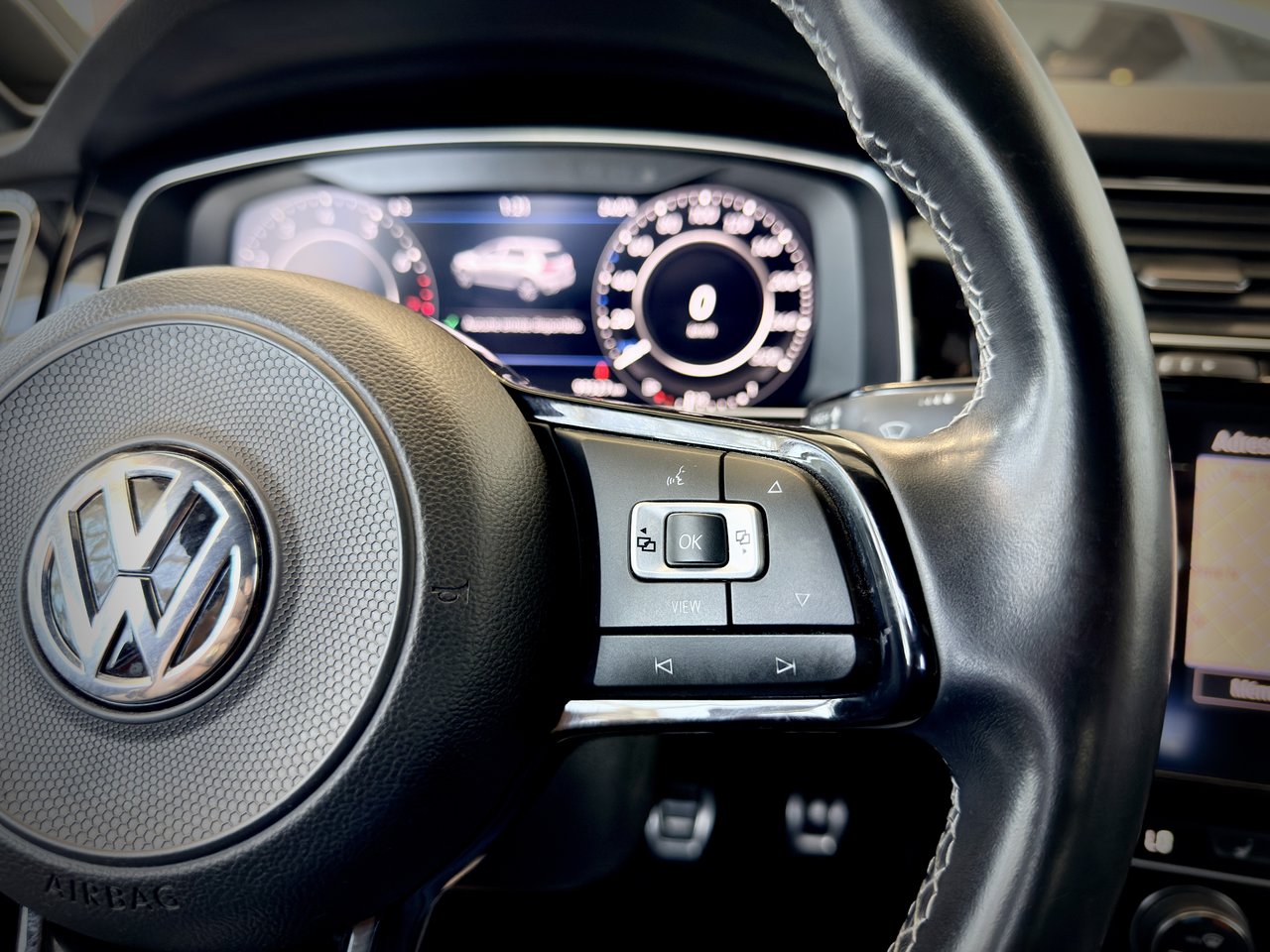 2019 Volkswagen Golf R-26