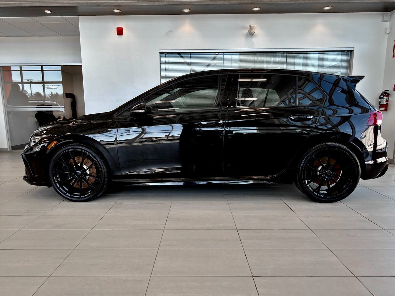 Volkswagen Golf R Black Edition 2025-8