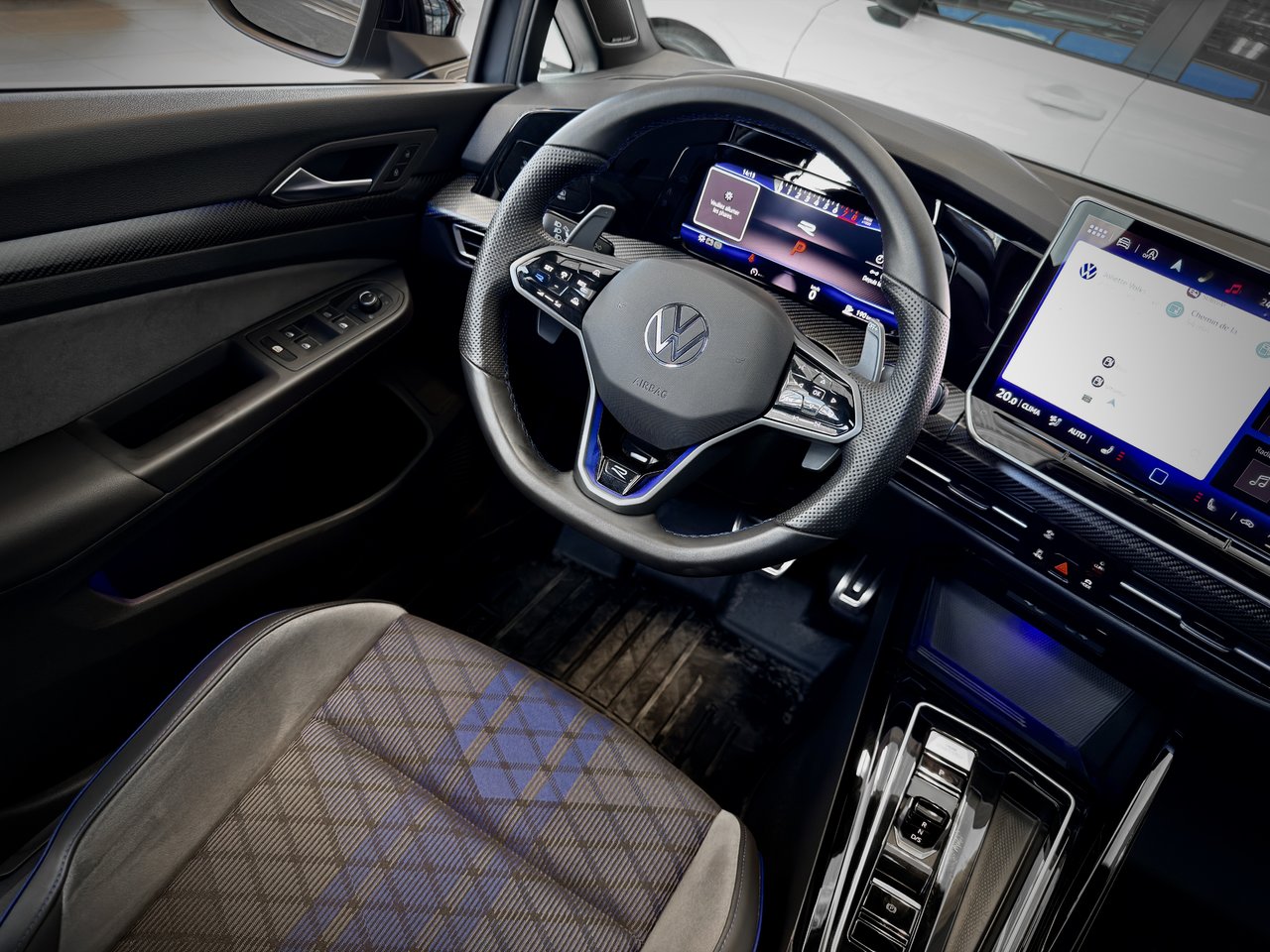 2026 Volkswagen Golf R Black Edition-20