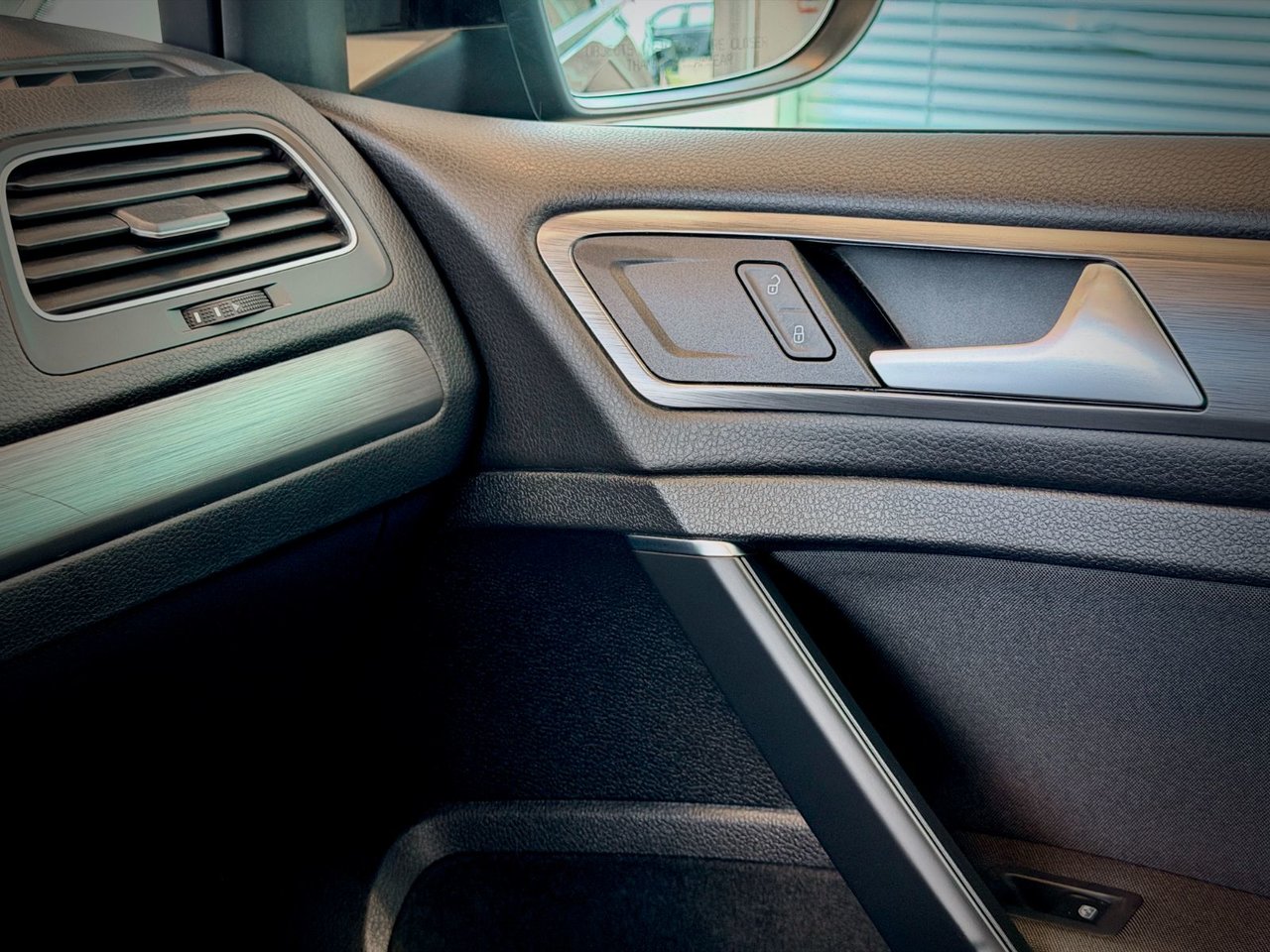 Volkswagen Golf Comfortline 2019-26