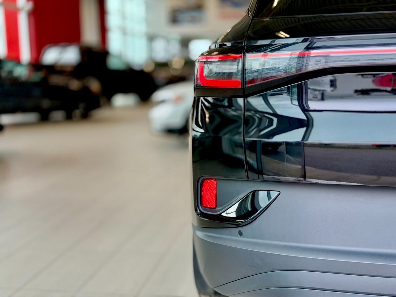 2025 Volkswagen ID.4 Pro-13