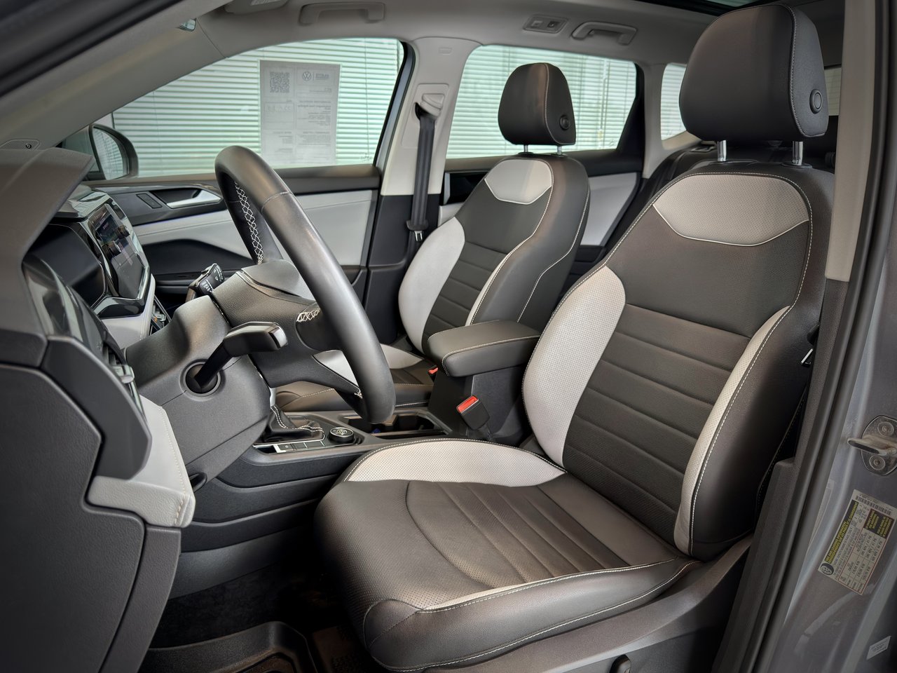 2023 Volkswagen Taos Highline-14