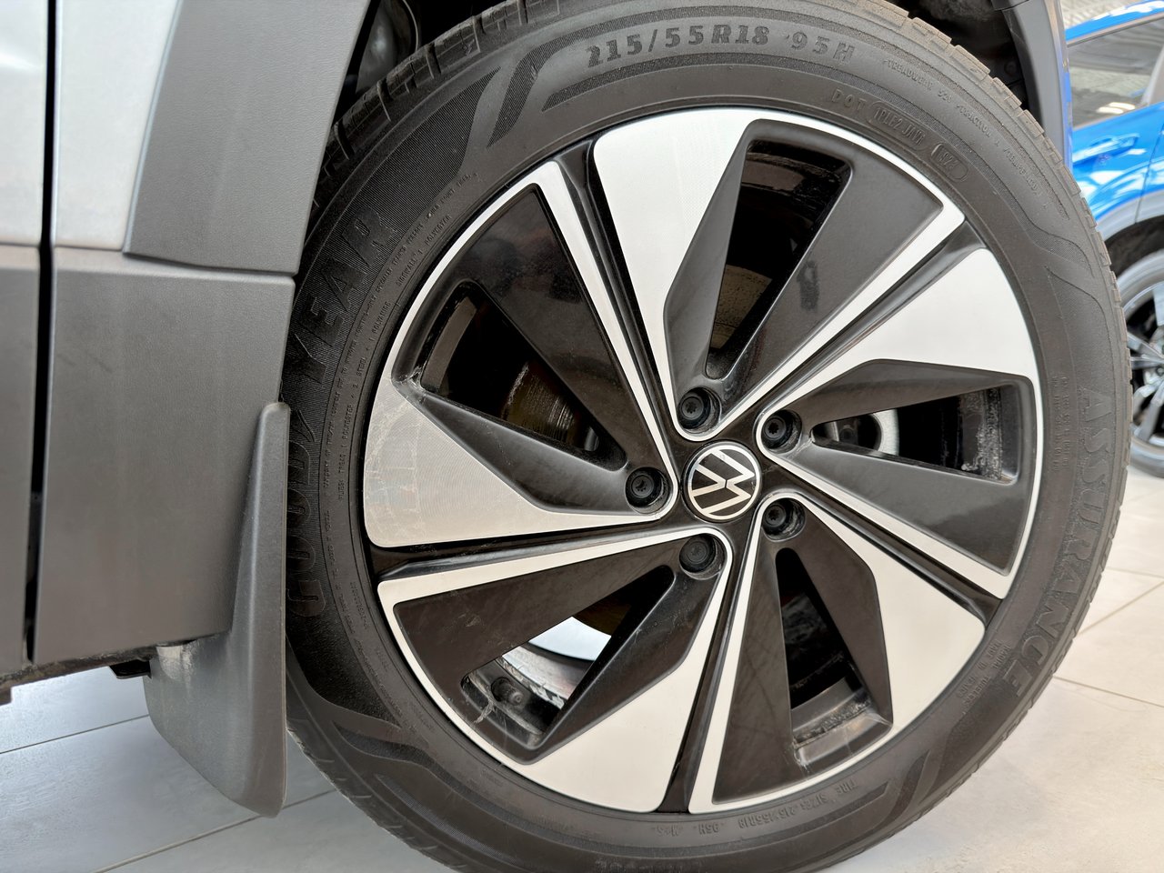 2023 Volkswagen Taos Highline-19