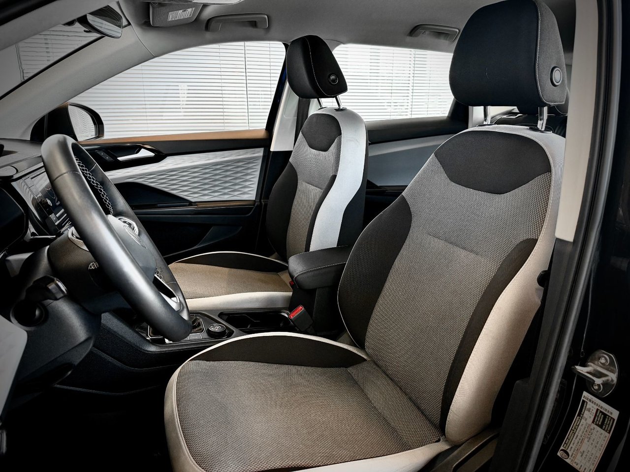2024 Volkswagen Taos Trendline-17