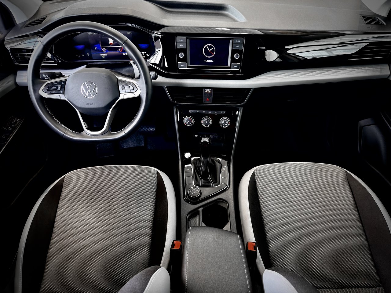 Volkswagen Taos Trendline 2024-20