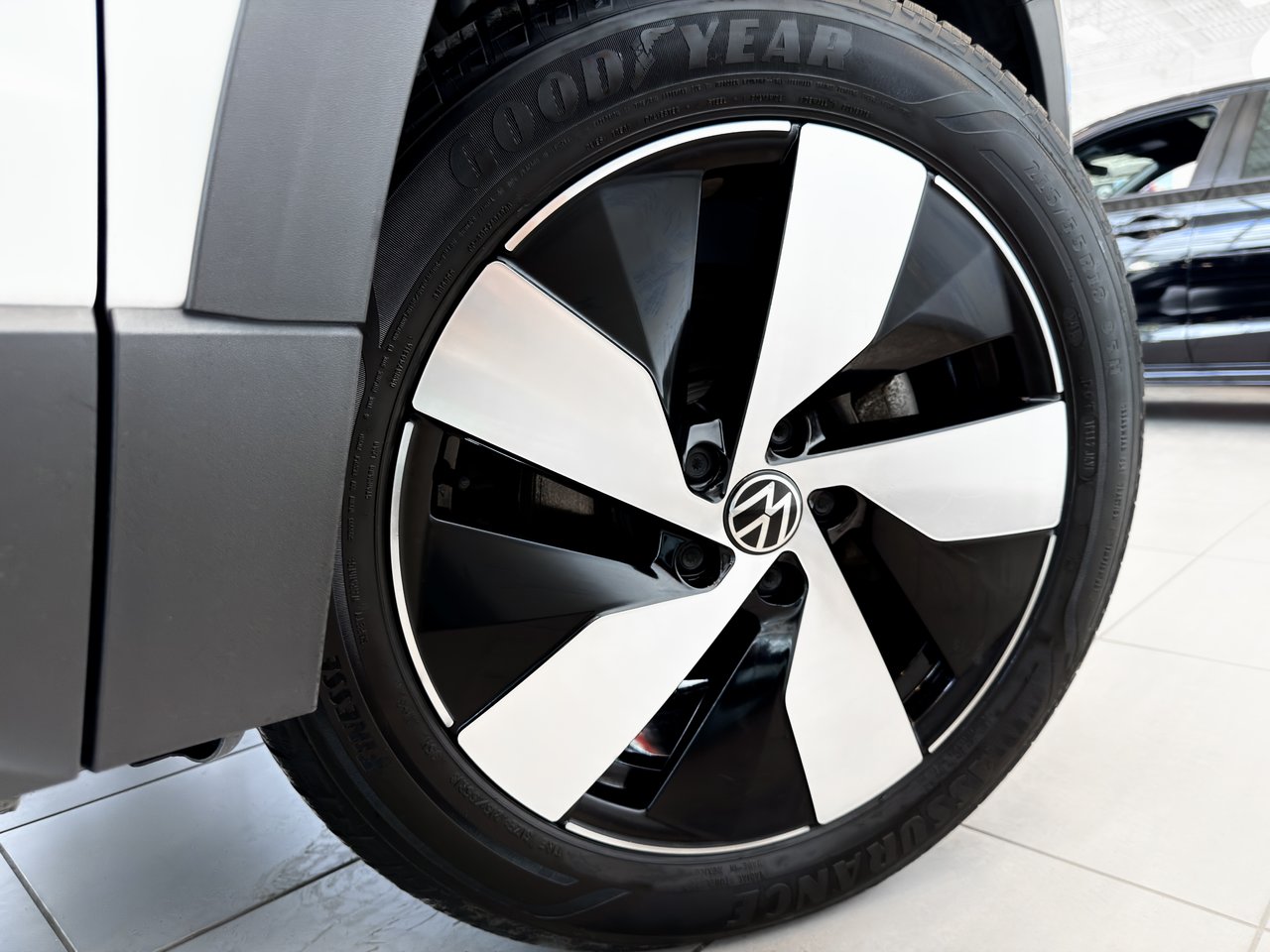 Volkswagen Taos Trendline 2024-15