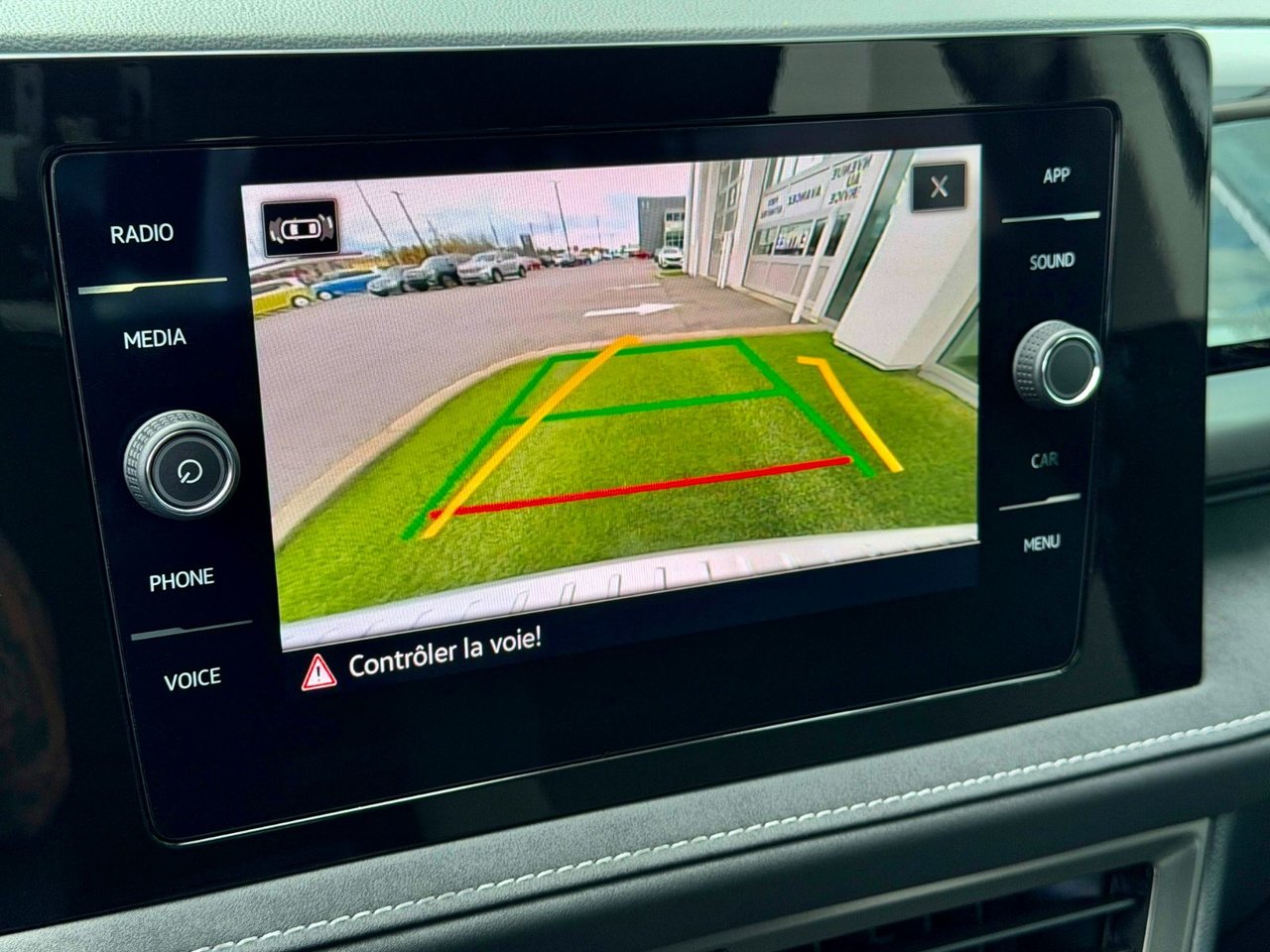 2025 Volkswagen Taos Comfortline Black Edition-26