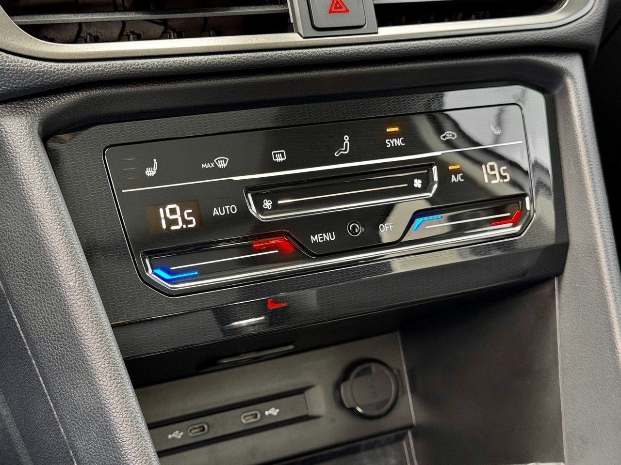 2025 Volkswagen Taos Comfortline Black Edition-27