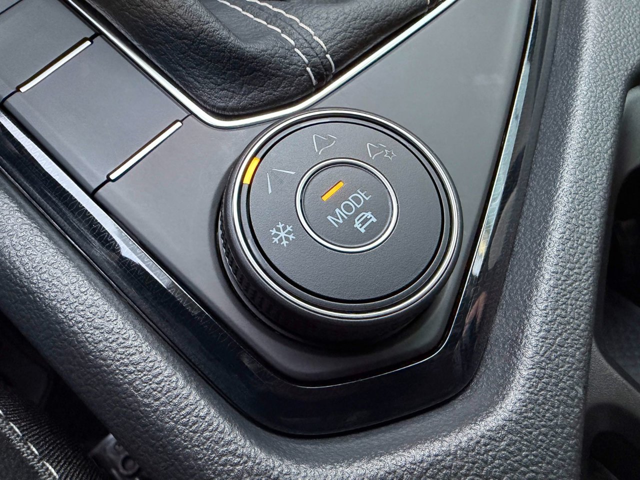 Volkswagen Taos Highline 2025-27