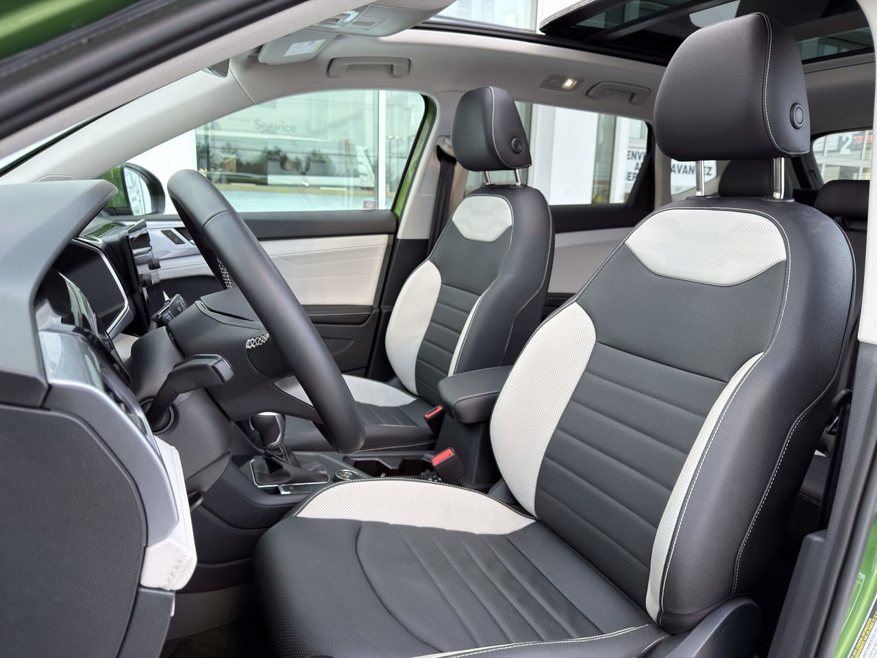 Volkswagen Taos Highline 2025-12