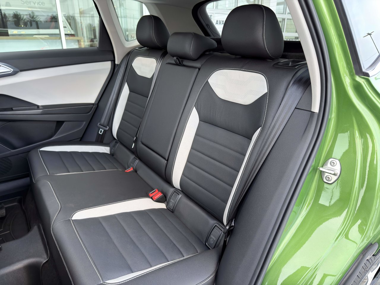 Volkswagen Taos Highline 2025-15