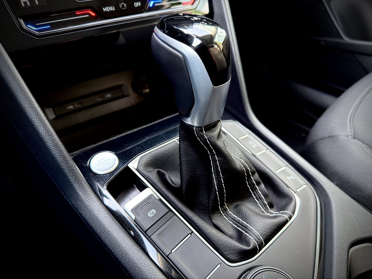 2025 Volkswagen Taos Comfortline Black Edition-25
