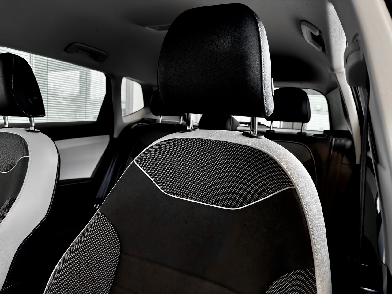 Volkswagen Taos Comfortline 2025-17