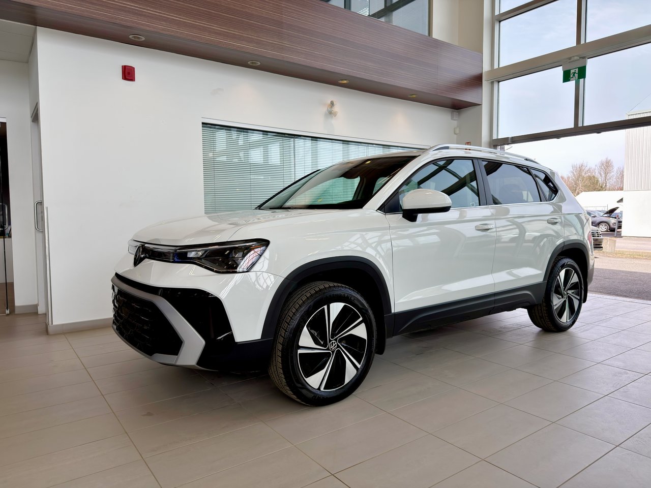 2025 Volkswagen Taos Highline-34