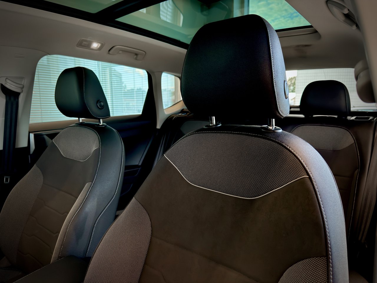 Volkswagen Taos Comfortline Black Edition 2026-22