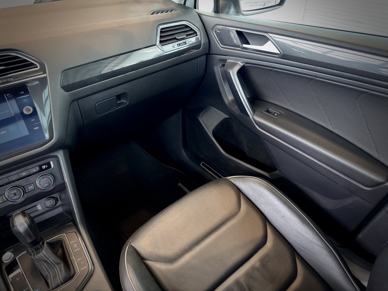 Volkswagen Tiguan Highline 2021-17