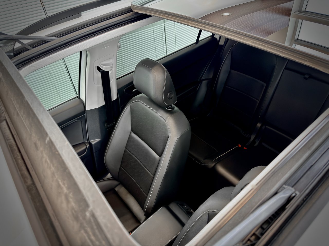 Volkswagen Tiguan Comfortline 2021-14