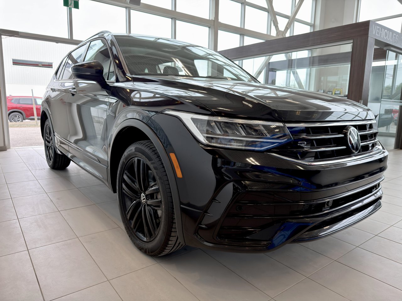 Volkswagen Tiguan Comfortline R-Line Black Edition 2022-6