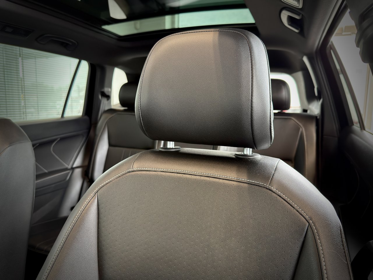 Volkswagen Tiguan Comfortline R-Line Black Edition 2022-16