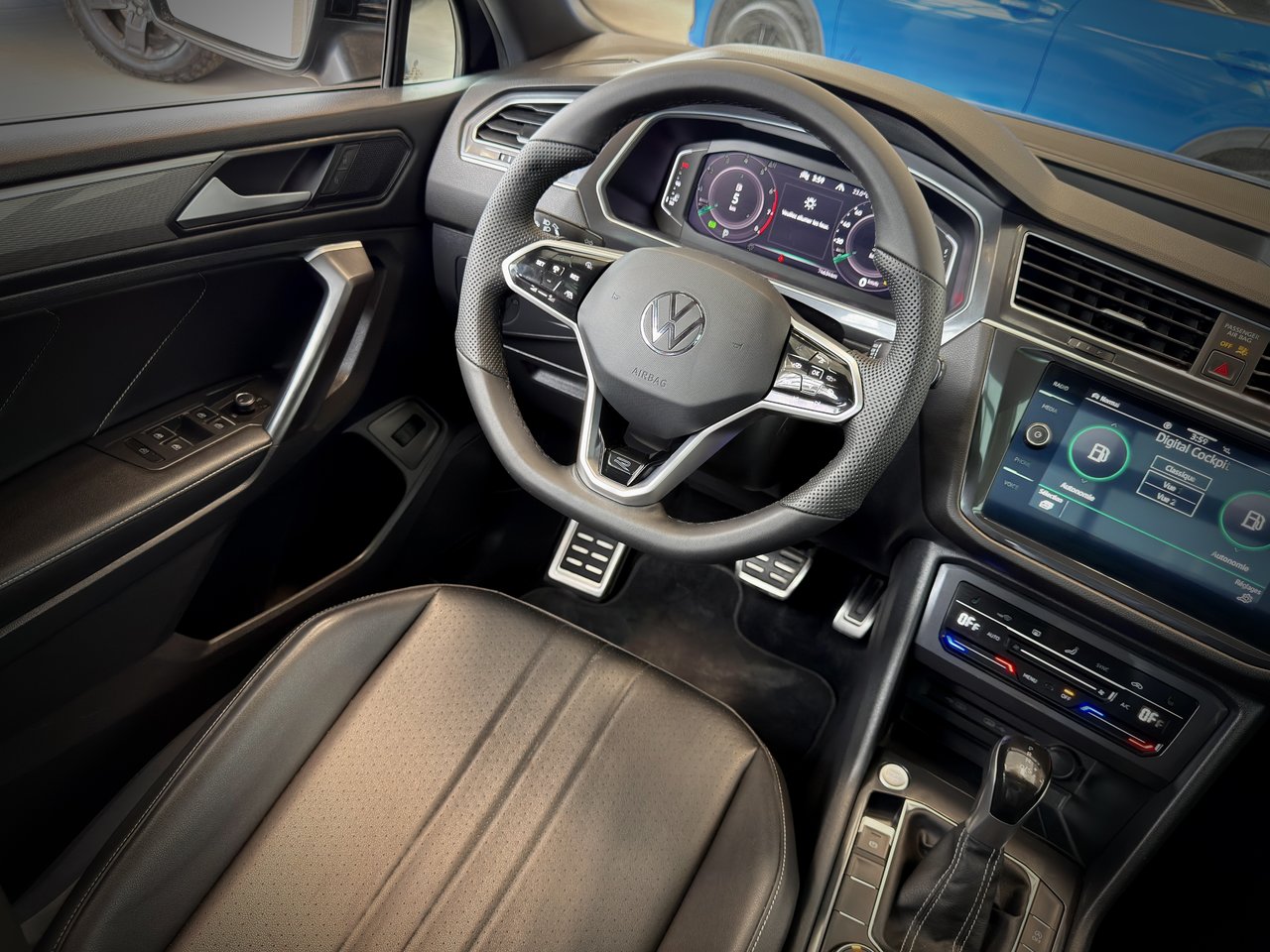 Volkswagen Tiguan Comfortline R-Line Black Edition 2022-22