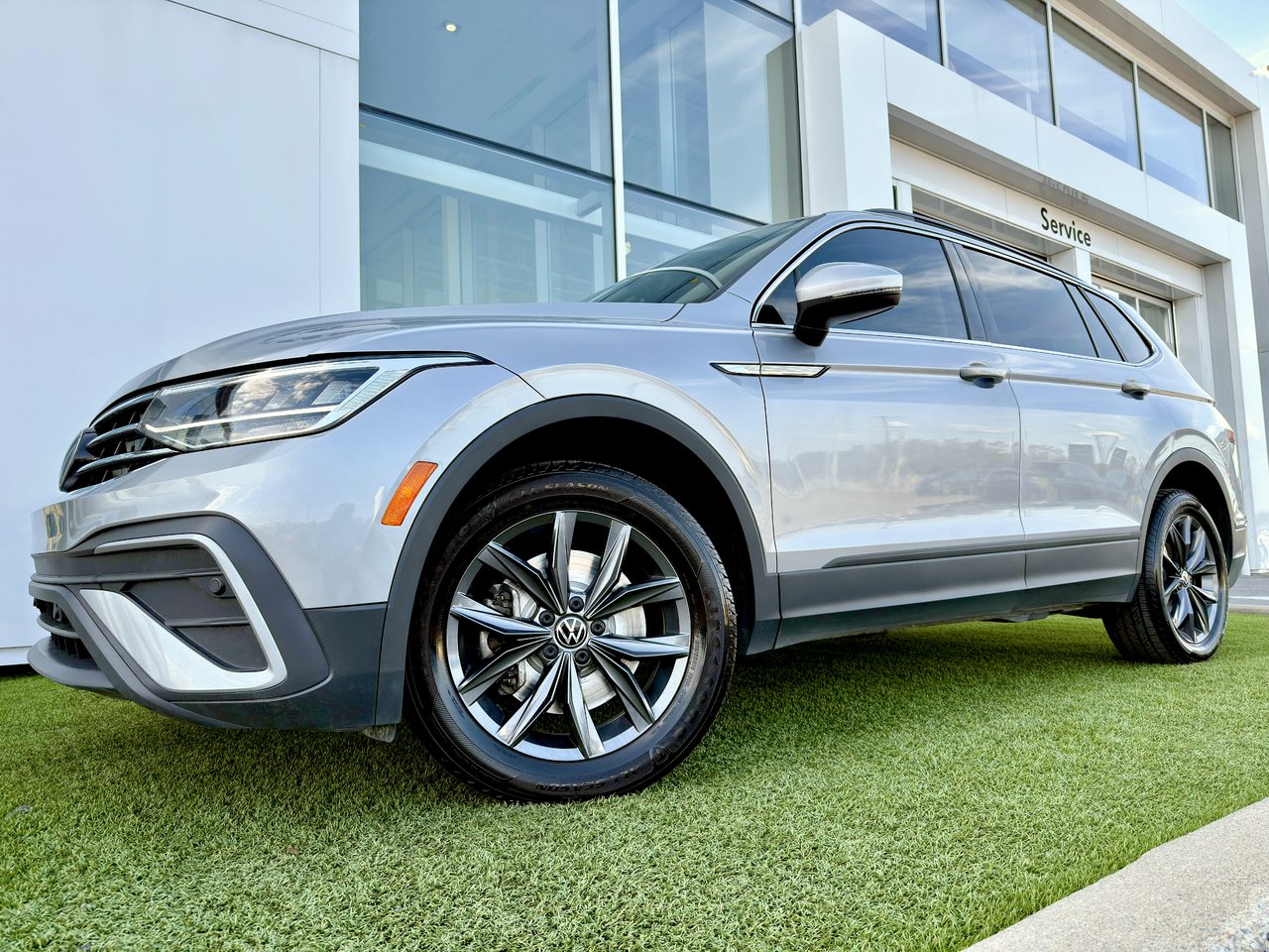 Volkswagen Tiguan Comfortline 7 PASSAGERS 2023-2